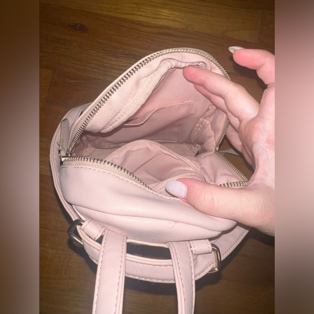 Guess Mini Backpack Purse - Picture 5 of 6